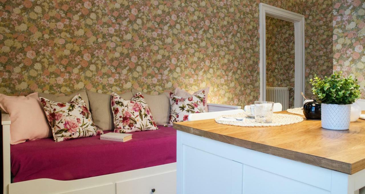 Flowers Joivy 25 Appartement